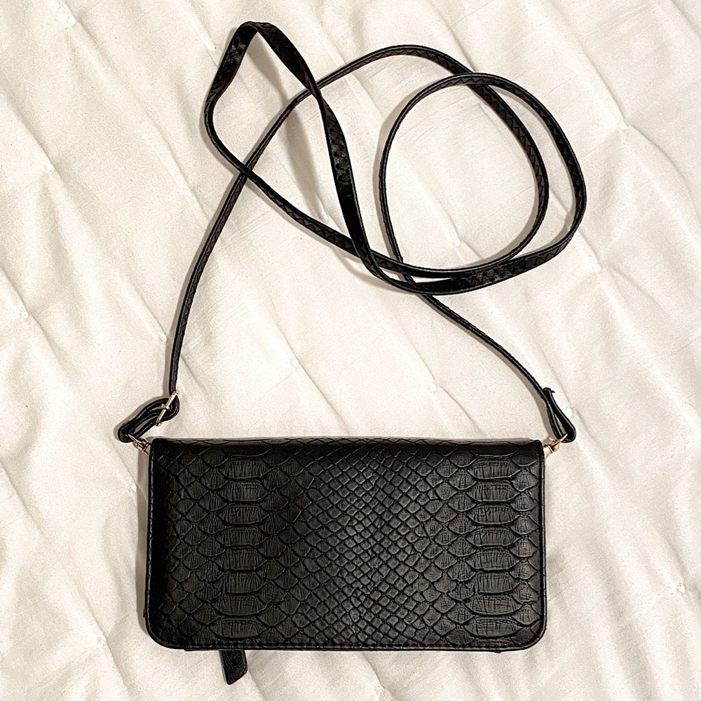 Crossbody Wallet